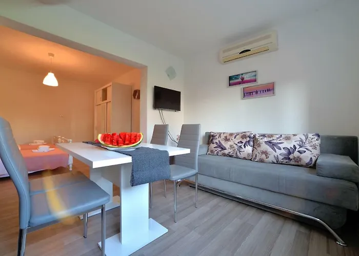 Red Rose Appartement *