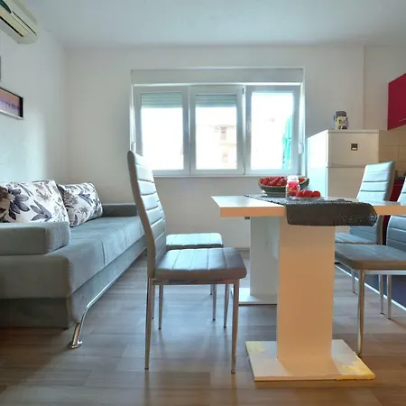 Apartment Red Rose *