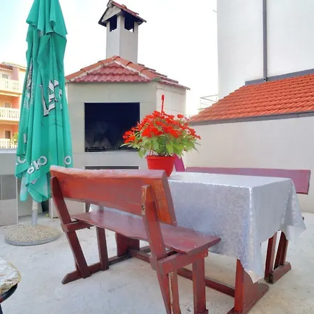 Red Rose Appartement